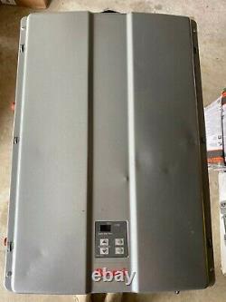 Rinnai RUR199iP High Efficiency 11 GPM 199,000 BTU Propane Tankless Water Heater